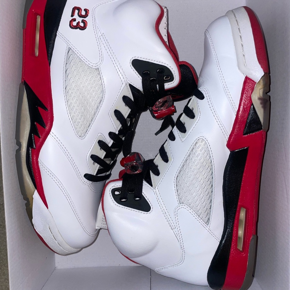 Nike Air Jordan 5 Retro shoes